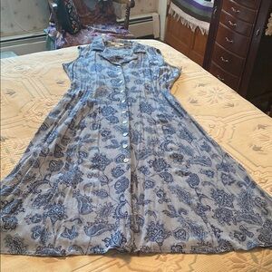 Dressbarn Blue and White Notched Collar Maxi Sundress